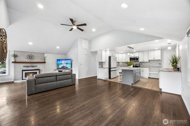 9036 Dalwood Road SW, Lakewood, WA 98499