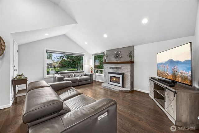 9036 Dalwood Road SW, Lakewood, WA 98499