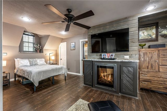 9753 Stoney Hollow Road, Rogers, AR 72758