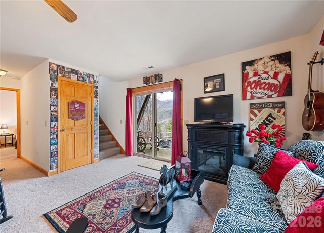 16 Hiawatha Drive, Maggie Valley, NC 28751