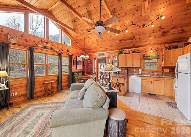 16 Hiawatha Drive, Maggie Valley, NC 28751