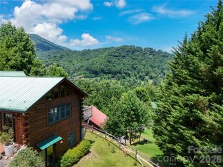 16 Hiawatha Drive, Maggie Valley, NC 28751