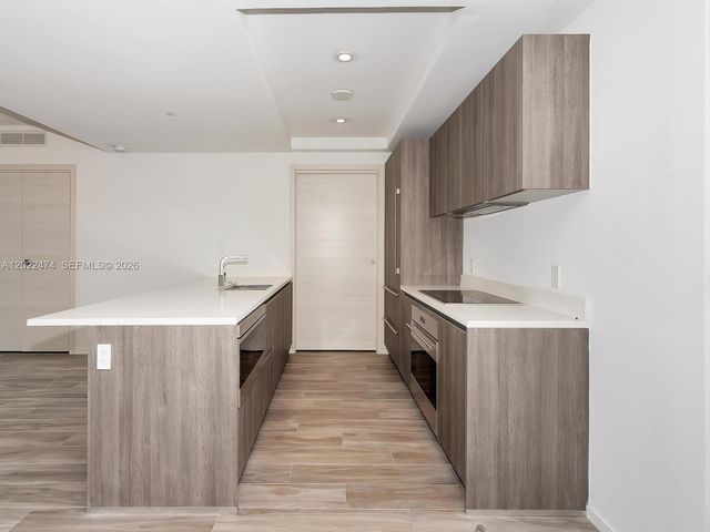 801 S Miami Ave 2310, Miami, FL 33131
