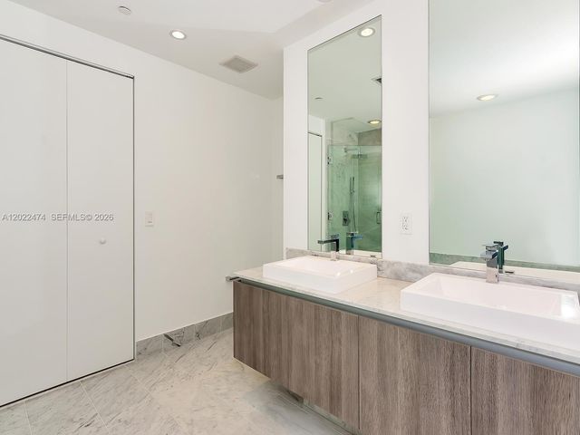 801 S Miami Ave 2310, Miami, FL 33131