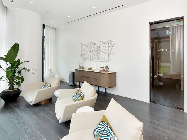 801 S Miami Ave 2310, Miami, FL 33131