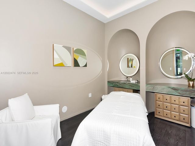801 S Miami Ave 2310, Miami, FL 33131