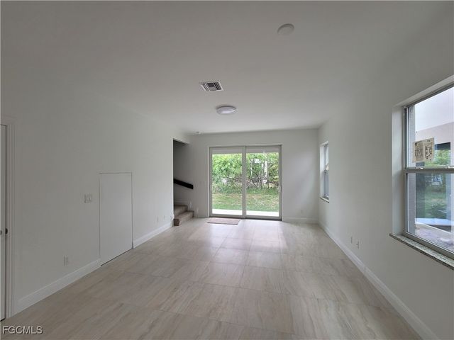 3519 SW Santa Barbara PL 30, Cape Coral, FL 33914