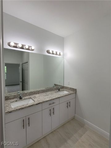 3519 SW Santa Barbara PL 30, Cape Coral, FL 33914