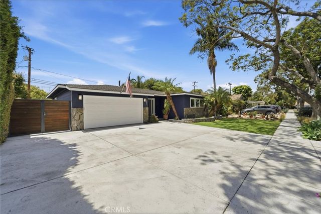 1842 Stevely Avenue, Long Beach, CA 90815