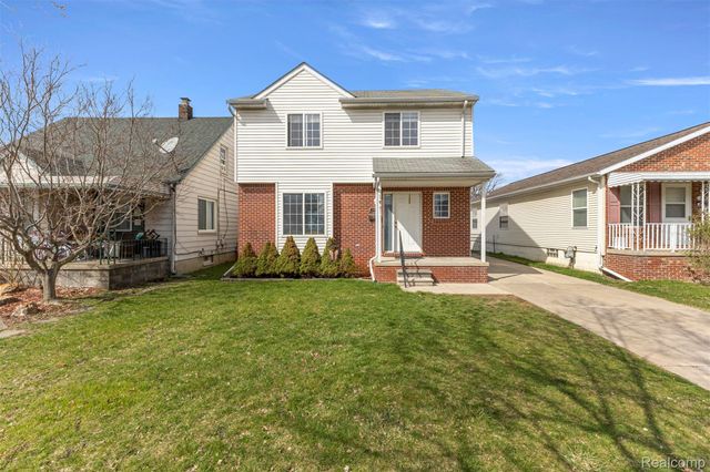 28810 Birchlawn Street, Garden City, MI 48135