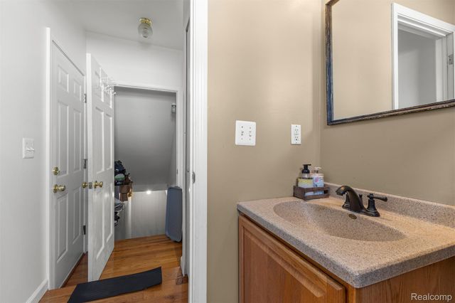 28810 Birchlawn Street, Garden City, MI 48135