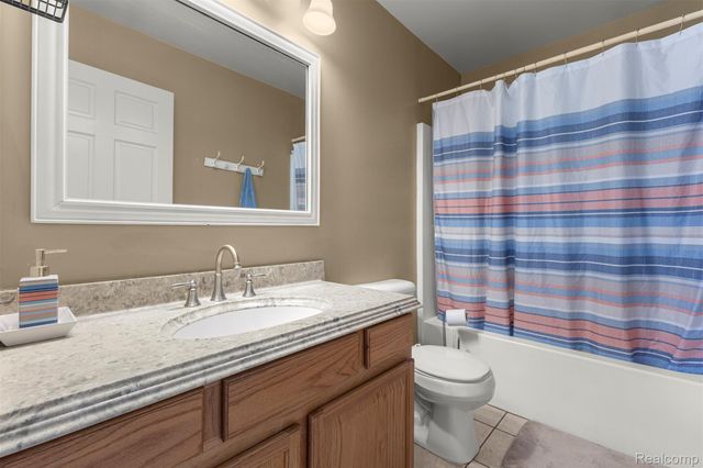 28810 Birchlawn Street, Garden City, MI 48135