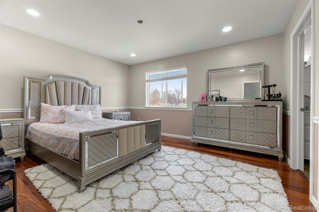 28810 Birchlawn Street, Garden City, MI 48135