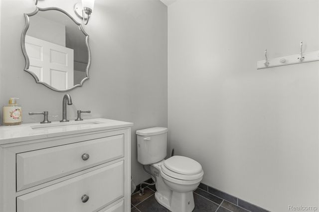 28810 Birchlawn Street, Garden City, MI 48135