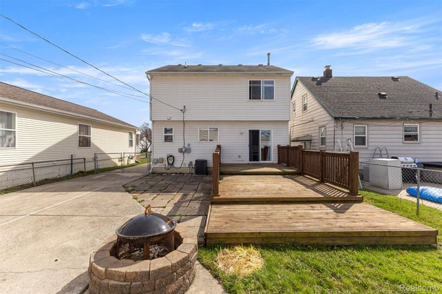 28810 Birchlawn Street, Garden City, MI 48135
