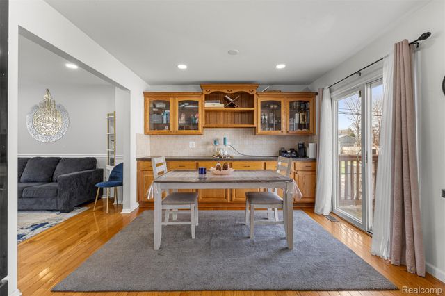28810 Birchlawn Street, Garden City, MI 48135