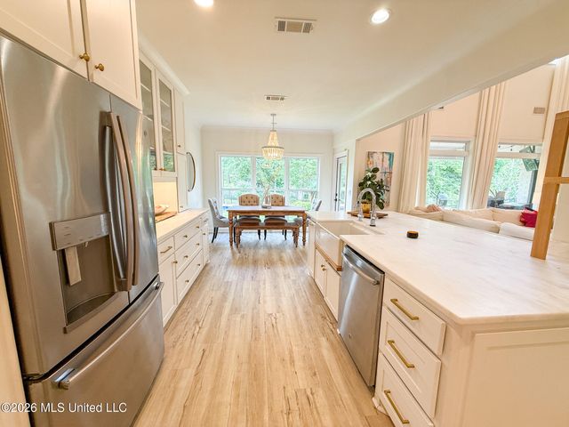 114 Redbud Drive, Brandon, MS 39047
