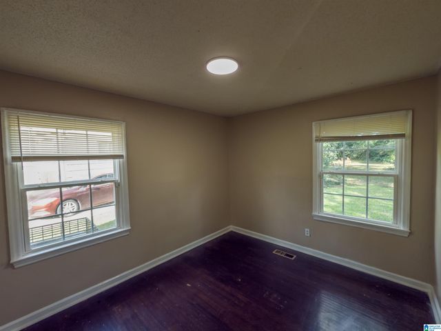 36 WILKES CIRCLE, Midfield, AL 35228