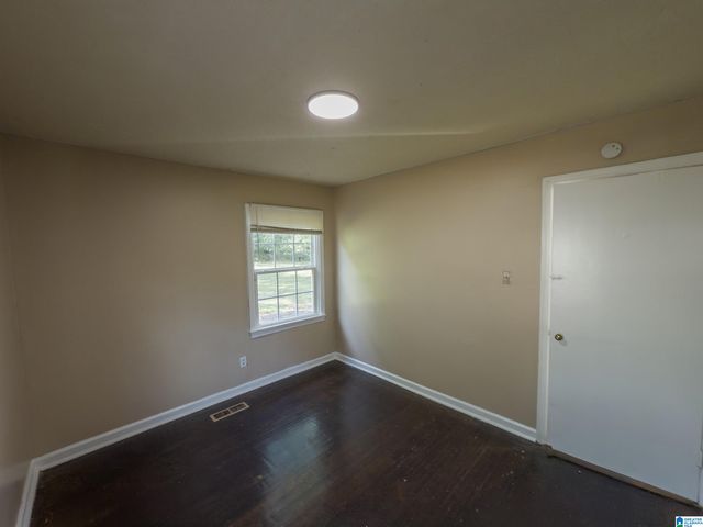 36 WILKES CIRCLE, Midfield, AL 35228