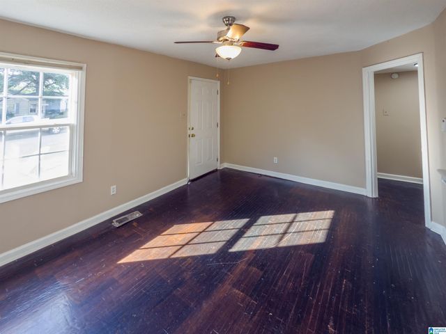 36 WILKES CIRCLE, Midfield, AL 35228