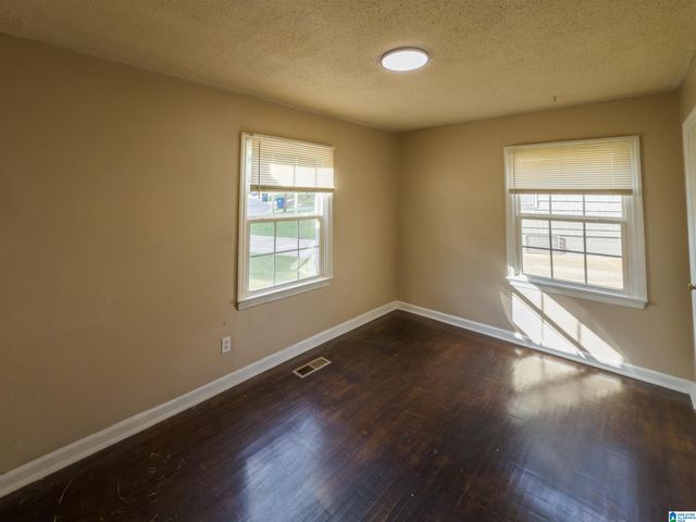 36 WILKES CIRCLE, Midfield, AL 35228