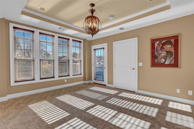 514 Pacing Way 514, Westbury, NY 11590