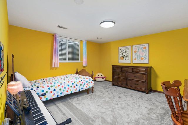 585 N Perry Parkway, Oregon, WI 53575