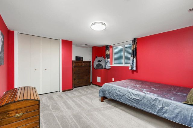 585 N Perry Parkway, Oregon, WI 53575