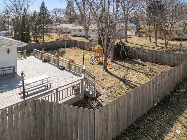 585 N Perry Parkway, Oregon, WI 53575