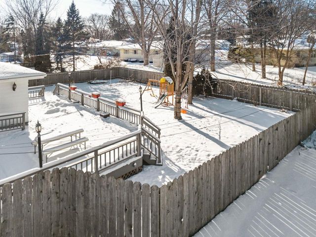 585 N Perry Parkway, Oregon, WI 53575