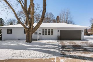 585 N Perry Parkway, Oregon, WI 53575