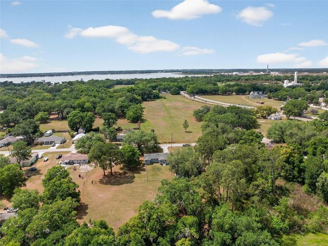 2015 SANDFORD ROAD, Lakeland, FL 33801