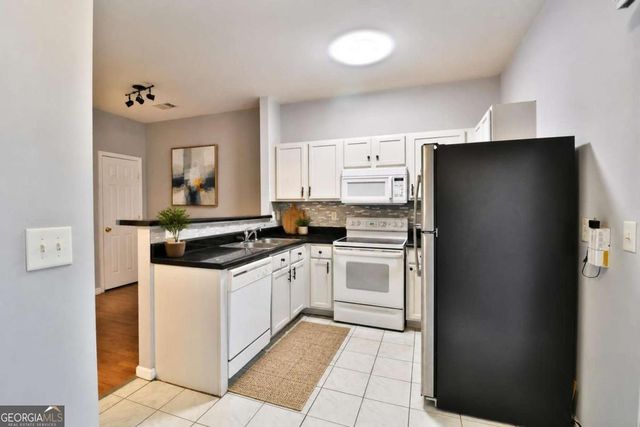 398 Paden Cove Trail, Lawrenceville, GA 30044