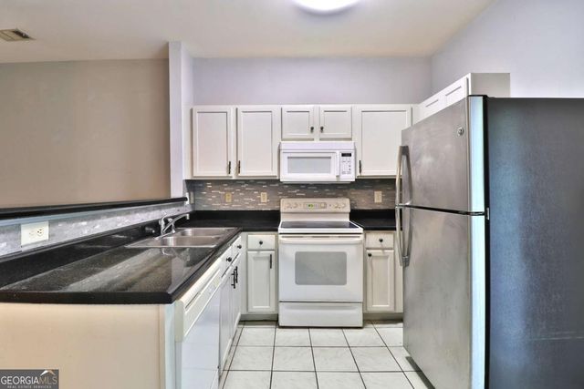 398 Paden Cove Trail, Lawrenceville, GA 30044