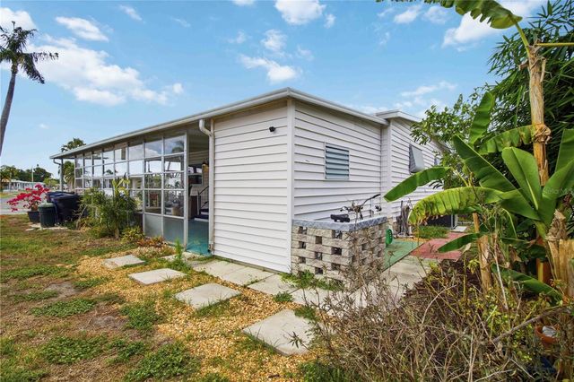 5402 CHATEAU LANE, Bradenton, FL 34207