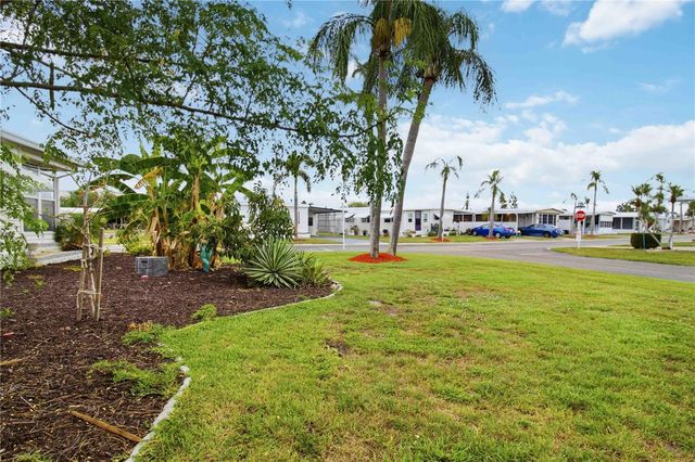 5402 CHATEAU LANE, Bradenton, FL 34207