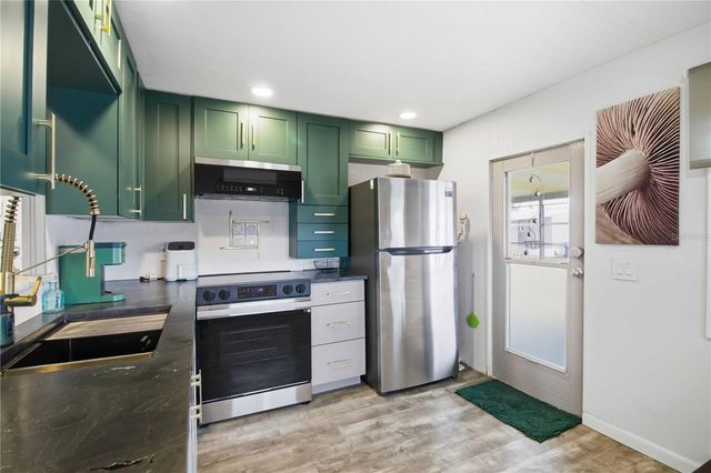 5402 CHATEAU LANE, Bradenton, FL 34207