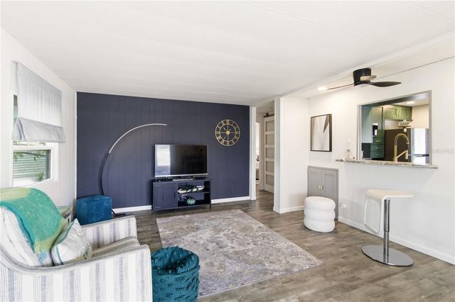 5402 CHATEAU LANE, Bradenton, FL 34207
