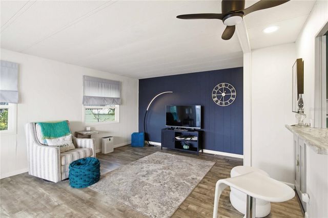 5402 CHATEAU LANE, Bradenton, FL 34207