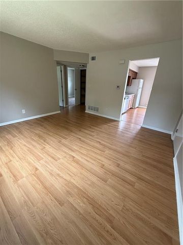 2621 N 155th Terrace, Basehor, KS 66007