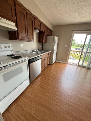 2621 N 155th Terrace, Basehor, KS 66007