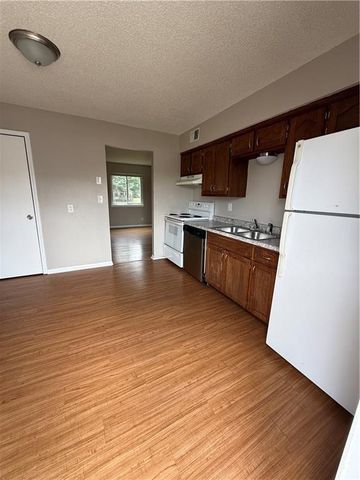 2621 N 155th Terrace, Basehor, KS 66007