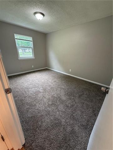 2621 N 155th Terrace, Basehor, KS 66007