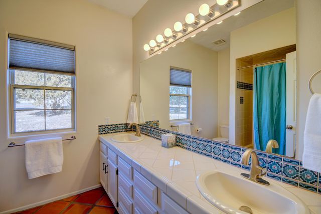 4 Fullerton Road, Edgewood, NM 87015