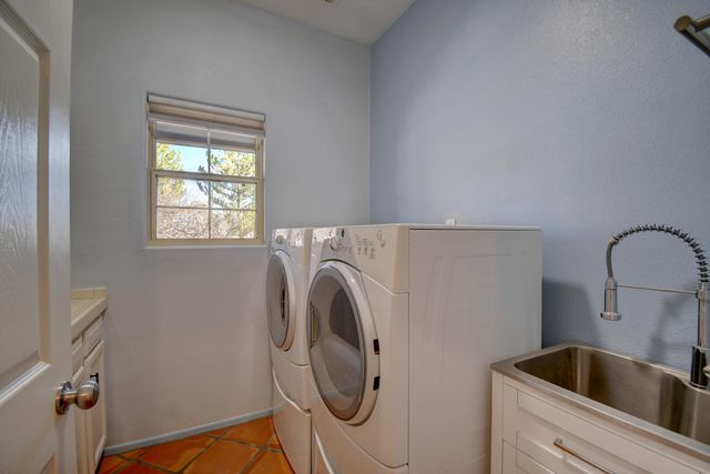 4 Fullerton Road, Edgewood, NM 87015