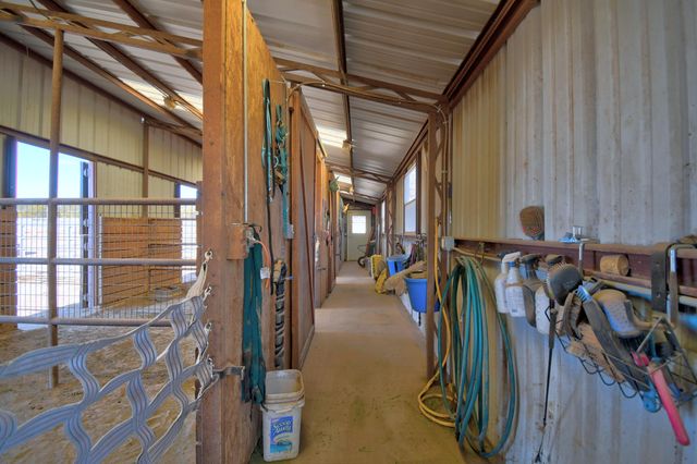 4 Fullerton Road, Edgewood, NM 87015