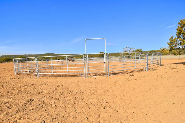 4 Fullerton Road, Edgewood, NM 87015