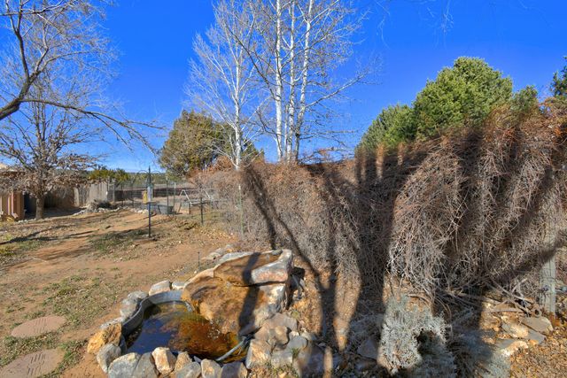 4 Fullerton Road, Edgewood, NM 87015