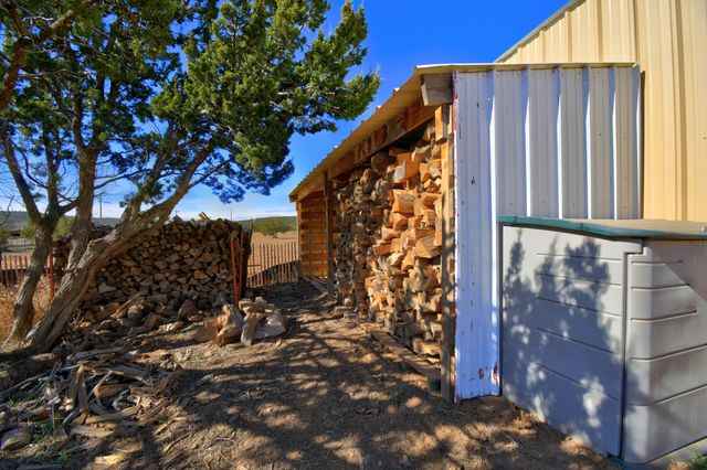 4 Fullerton Road, Edgewood, NM 87015