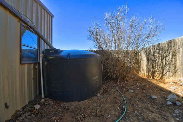 4 Fullerton Road, Edgewood, NM 87015